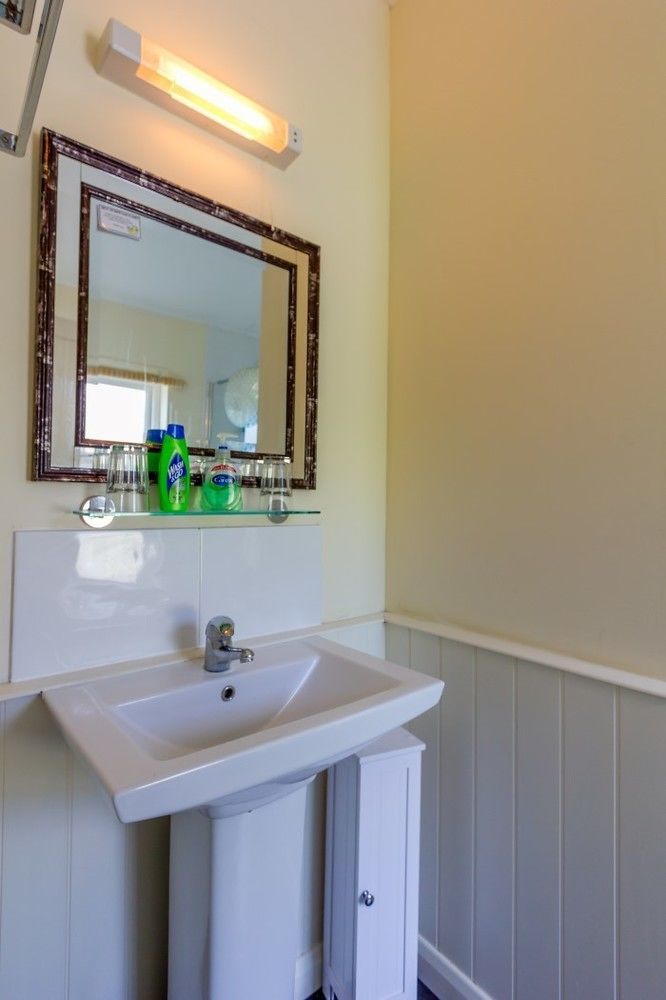 The Highdown Inn Totland  Ngoại thất bức ảnh